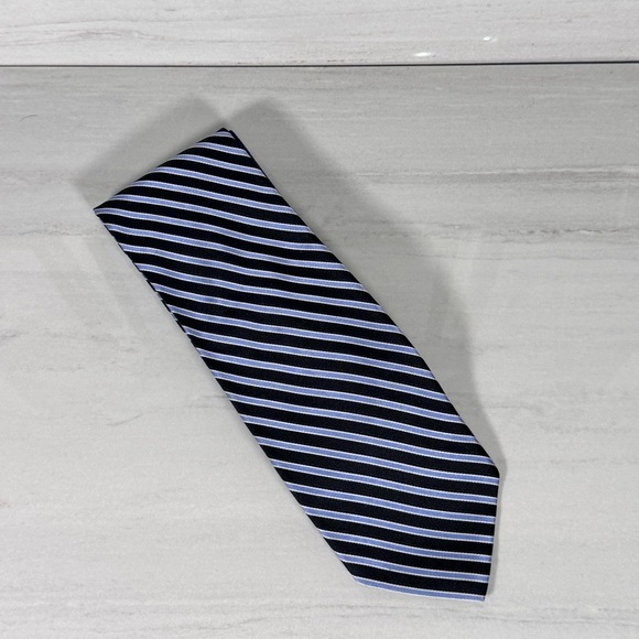 Black and White Striped Silk Tie - Picture 1 of 2